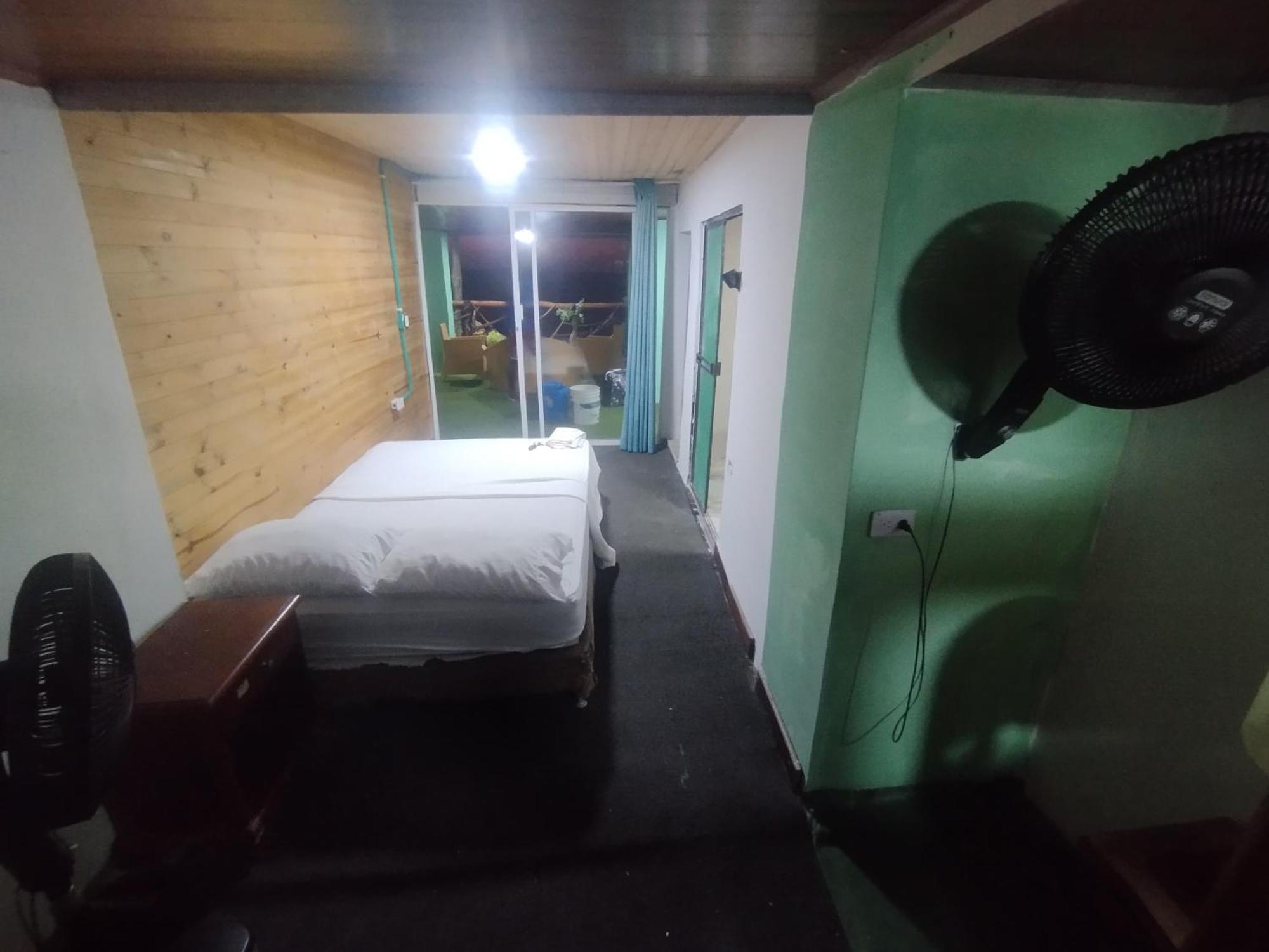 פלאיה בלנקה Hostal Lamar Baru Donde Gertrudis מראה חיצוני תמונה